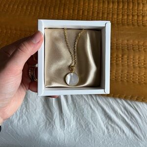 VSSL memory necklace